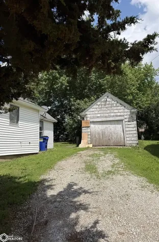 534 S Ave B Washington IA 52353
