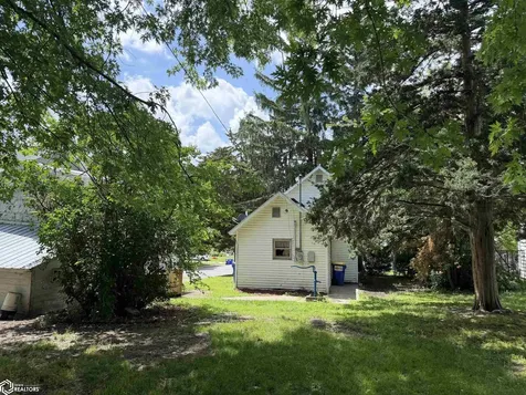 534 S Ave B Washington IA 52353