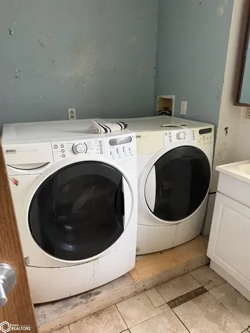 534 S Ave B Washington IA 52353