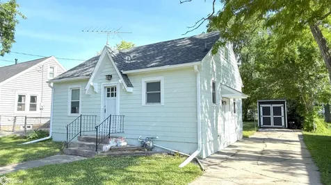 912 15th Street NE Mason City IA 50401