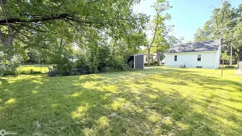 912 15th Street NE Mason City IA 50401