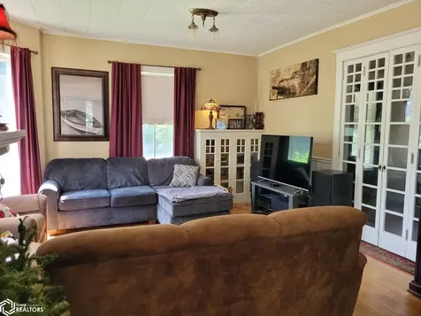 815 A Avenue E Oskaloosa IA 52577