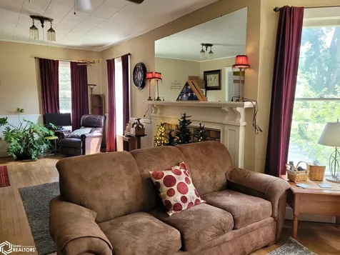 815 A Avenue E Oskaloosa IA 52577