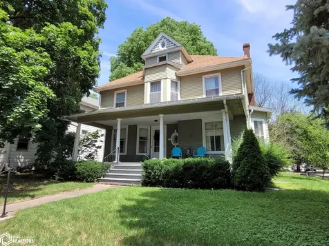 815 A Avenue E Oskaloosa IA 52577