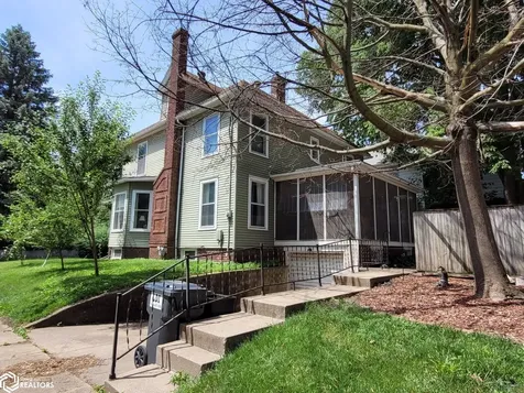 815 A Avenue E Oskaloosa IA 52577