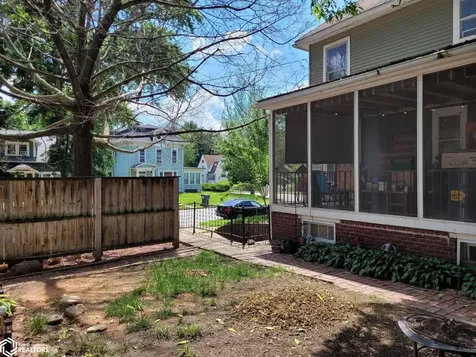 815 A Avenue E Oskaloosa IA 52577