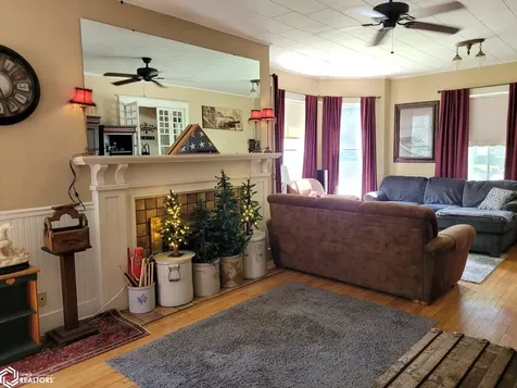 815 A Avenue E Oskaloosa IA 52577