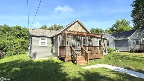 908 N Pennsylvania Avenue Mason City IA 50401