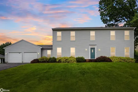 1406 S 12th Street Marshalltown IA 50158