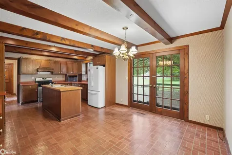 1406 S 12th Street Marshalltown IA 50158