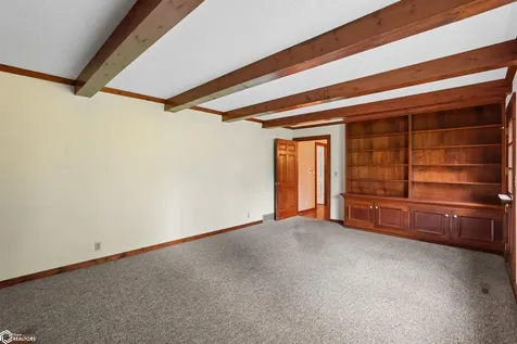 1406 S 12th Street Marshalltown IA 50158