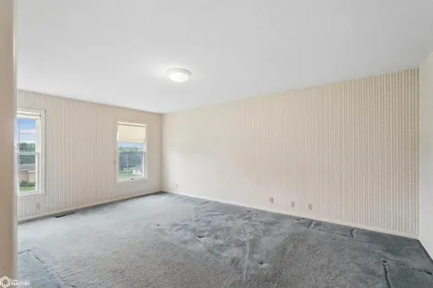 1406 S 12th Street Marshalltown IA 50158