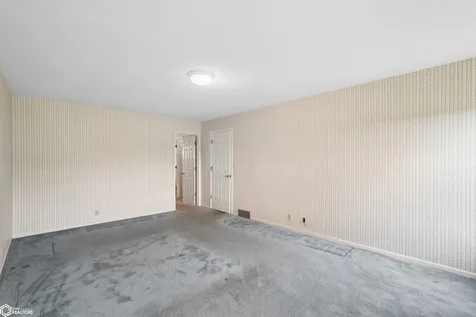1406 S 12th Street Marshalltown IA 50158