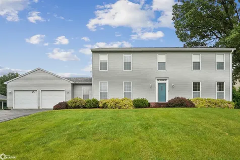 1406 S 12th Street Marshalltown IA 50158