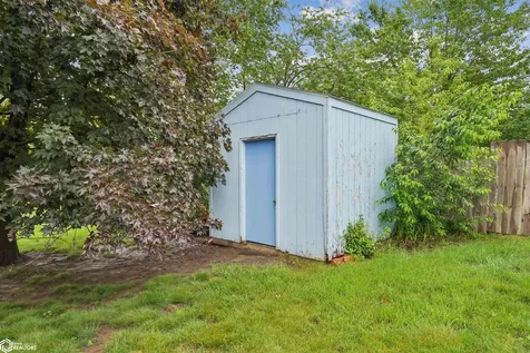 1406 S 12th Street Marshalltown IA 50158