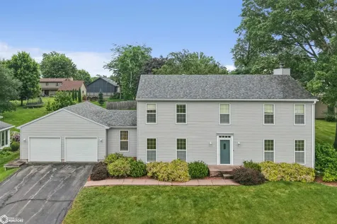 1406 S 12th Street Marshalltown IA 50158