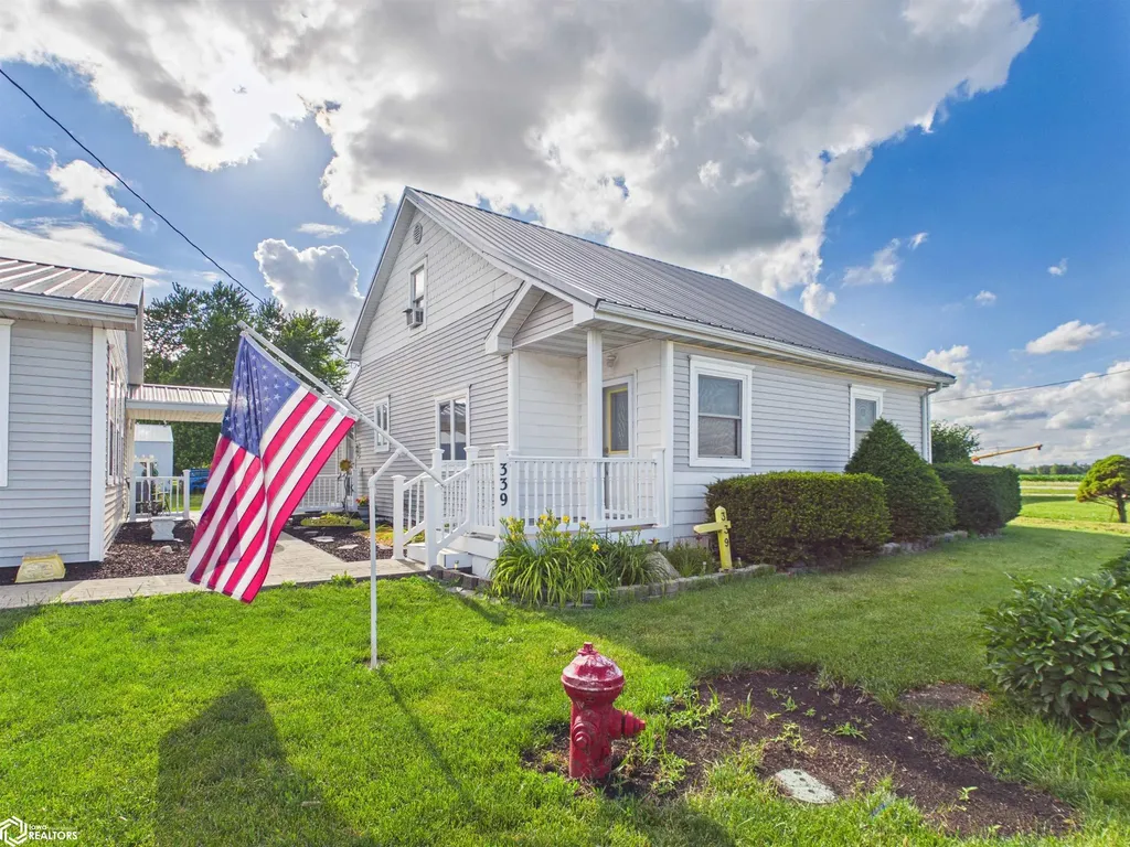 339 N Pine Street Fremont IA 52561