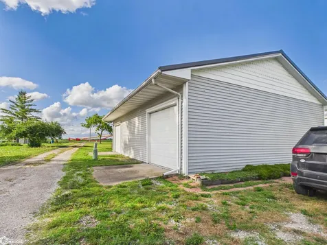 339 N Pine Street Fremont IA 52561