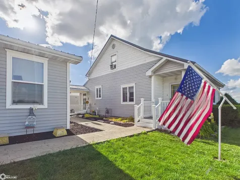 339 N Pine Street Fremont IA 52561