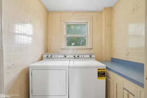 512 N D Street Albia IA 52531