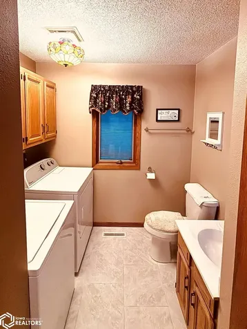 101 Southview Circle Sheffield IA 50475