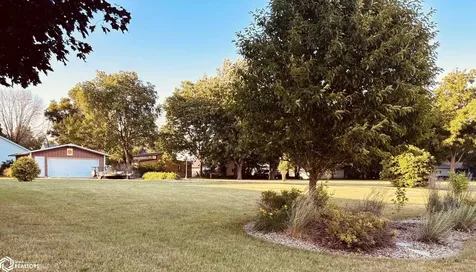101 Southview Circle Sheffield IA 50475