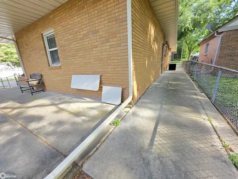 104 N Taylor Avenue Mason City IA 50401