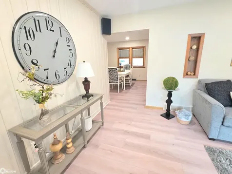 104 N Taylor Avenue Mason City IA 50401