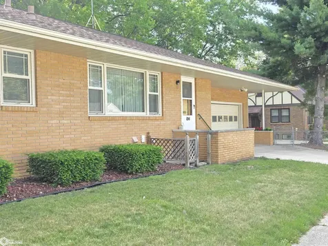 104 N Taylor Avenue Mason City IA 50401