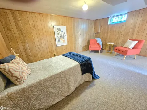 104 N Taylor Avenue Mason City IA 50401