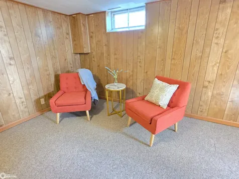 104 N Taylor Avenue Mason City IA 50401