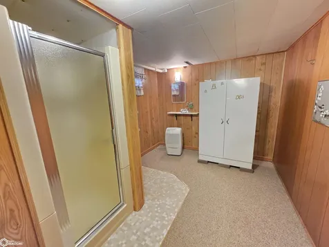 104 N Taylor Avenue Mason City IA 50401