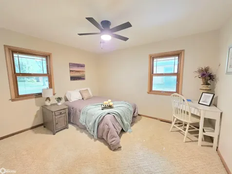 104 N Taylor Avenue Mason City IA 50401