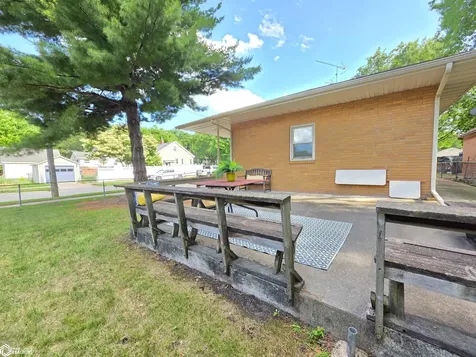 104 N Taylor Avenue Mason City IA 50401