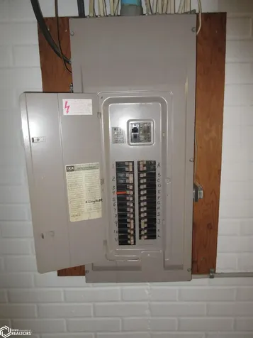 14 Greenbrier Keokuk IA 52632