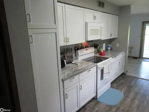 14 Greenbrier Keokuk IA 52632