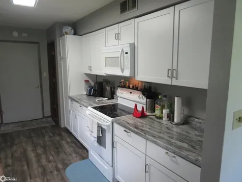 14 Greenbrier Keokuk IA 52632