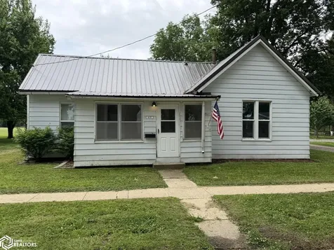 615 Woodlawn Street Traer IA 50675