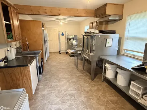 303 S Main Street Fairfield IA 52556