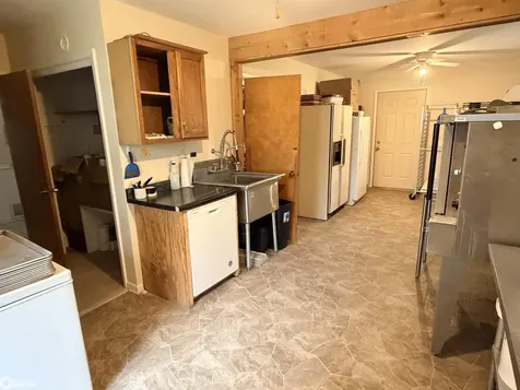 303 S Main Street Fairfield IA 52556