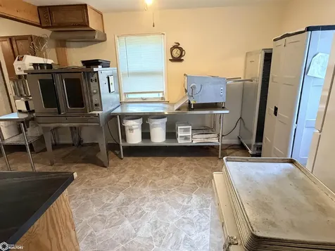 303 S Main Street Fairfield IA 52556