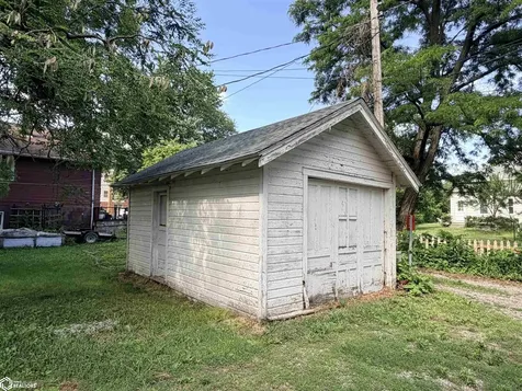 303 S Main Street Fairfield IA 52556