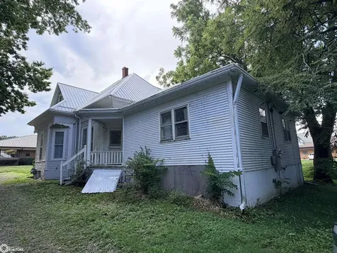 303 S Main Street Fairfield IA 52556