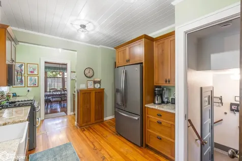221 7th Street NW Mason City IA 50401