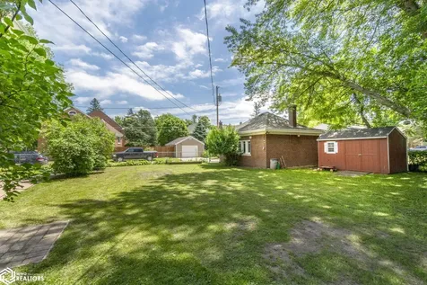 221 7th Street NW Mason City IA 50401