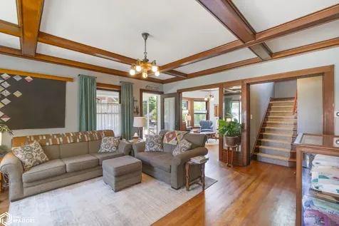 221 7th Street NW Mason City IA 50401