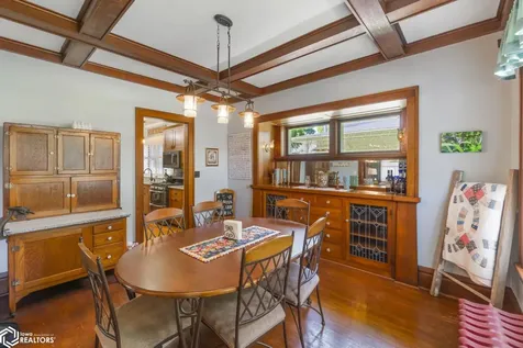 221 7th Street NW Mason City IA 50401