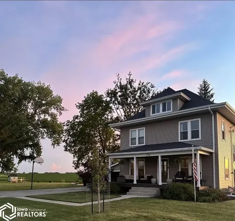 334 17th Street Ackley IA 50601