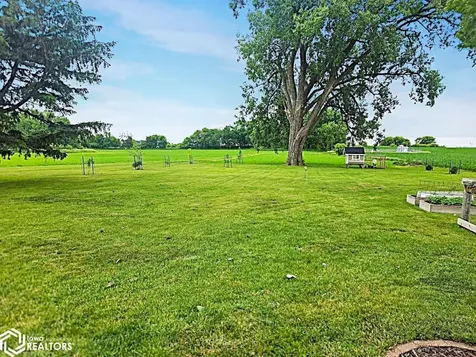 334 17th Street Ackley IA 50601