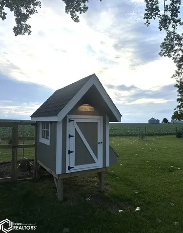 334 17th Street Ackley IA 50601